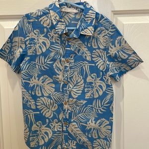 H&M shirt size 6-7
